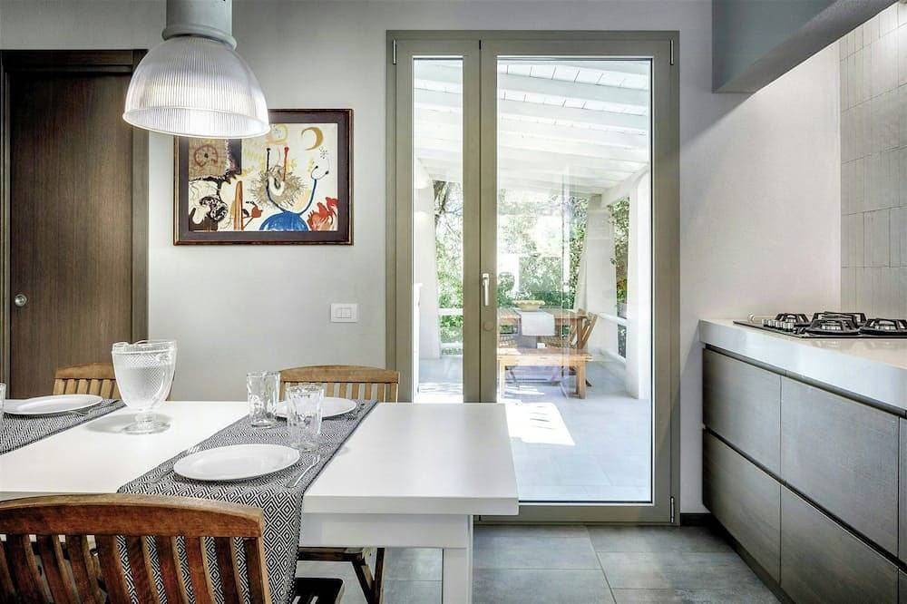 Foto 13 von 30: Architektenvilla mit Pool inmitten von Olivenbäumen