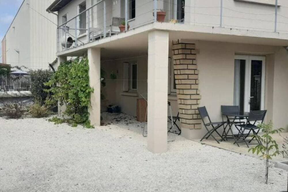 Appartement à 20mn de la Ville a Pied, Animaux de Compagnie Acceptés 1
