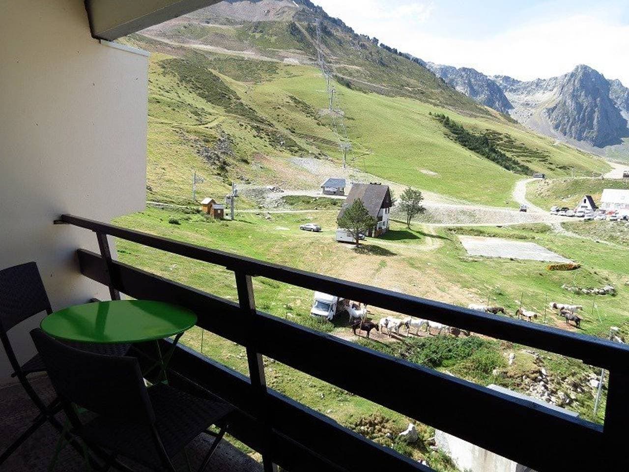 Studio-Kabine für 4, überdachter Parkplatz, 50 m von den Pisten 1