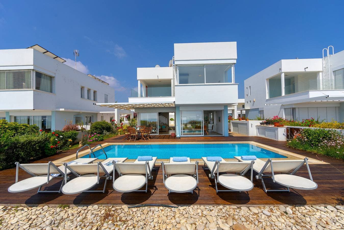 Foto 7 von 90: Protaras Seafront Villa Alia