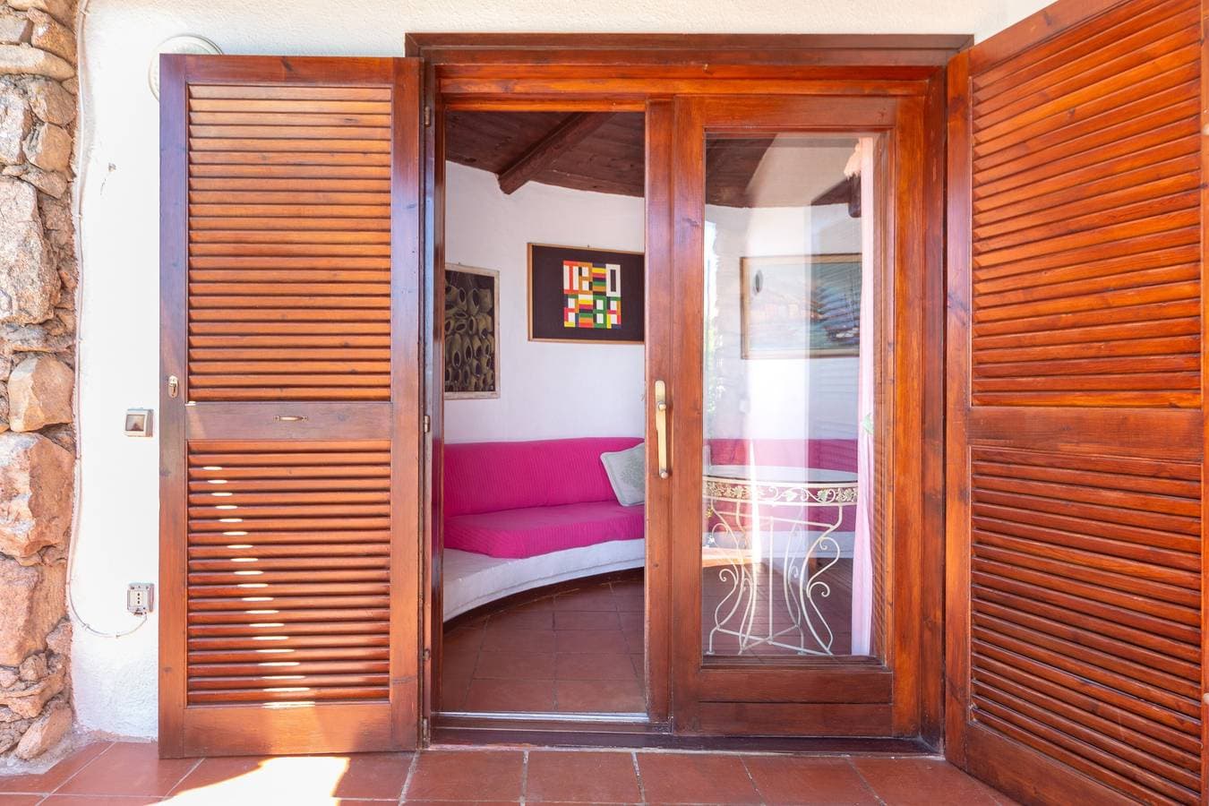 Foto 4 von 31: Cottage 'con terrazza e vista mare; parcheggio disponibile su strada'