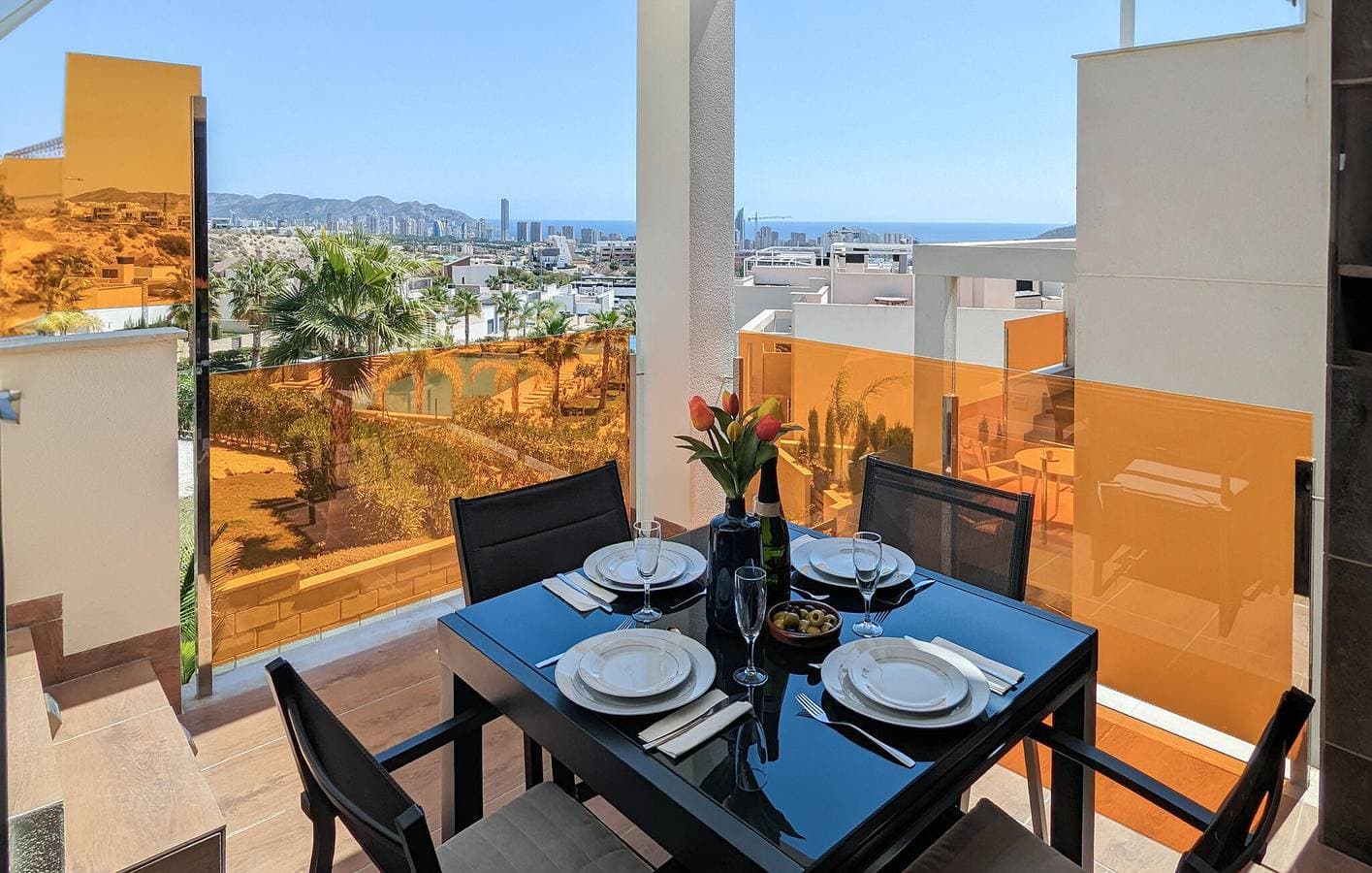 Foto 13 von 41: Apartment mit Meerblick, Pool und Terrasse