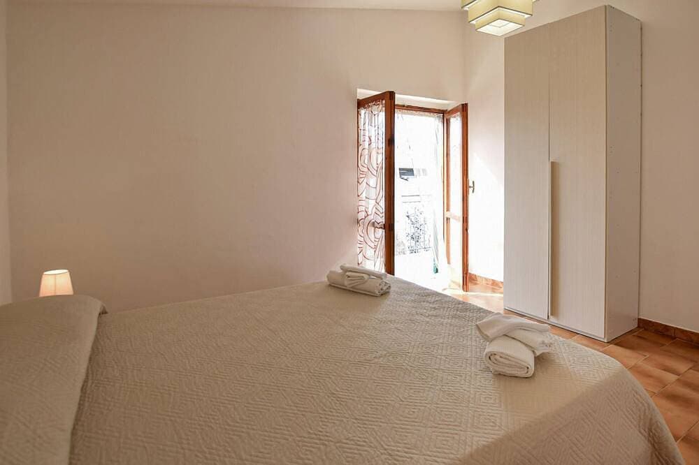 Foto 3 von 24: 2 bedroom amazing apartment in Casal Velino