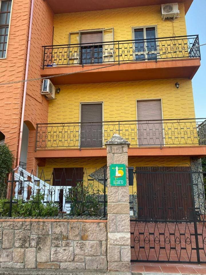 Foto 12 von 19: Three-Bedroom House