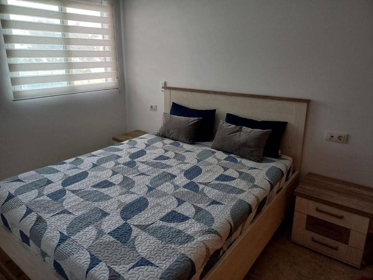 Foto 2 von 37: Two-Bedroom Apartment