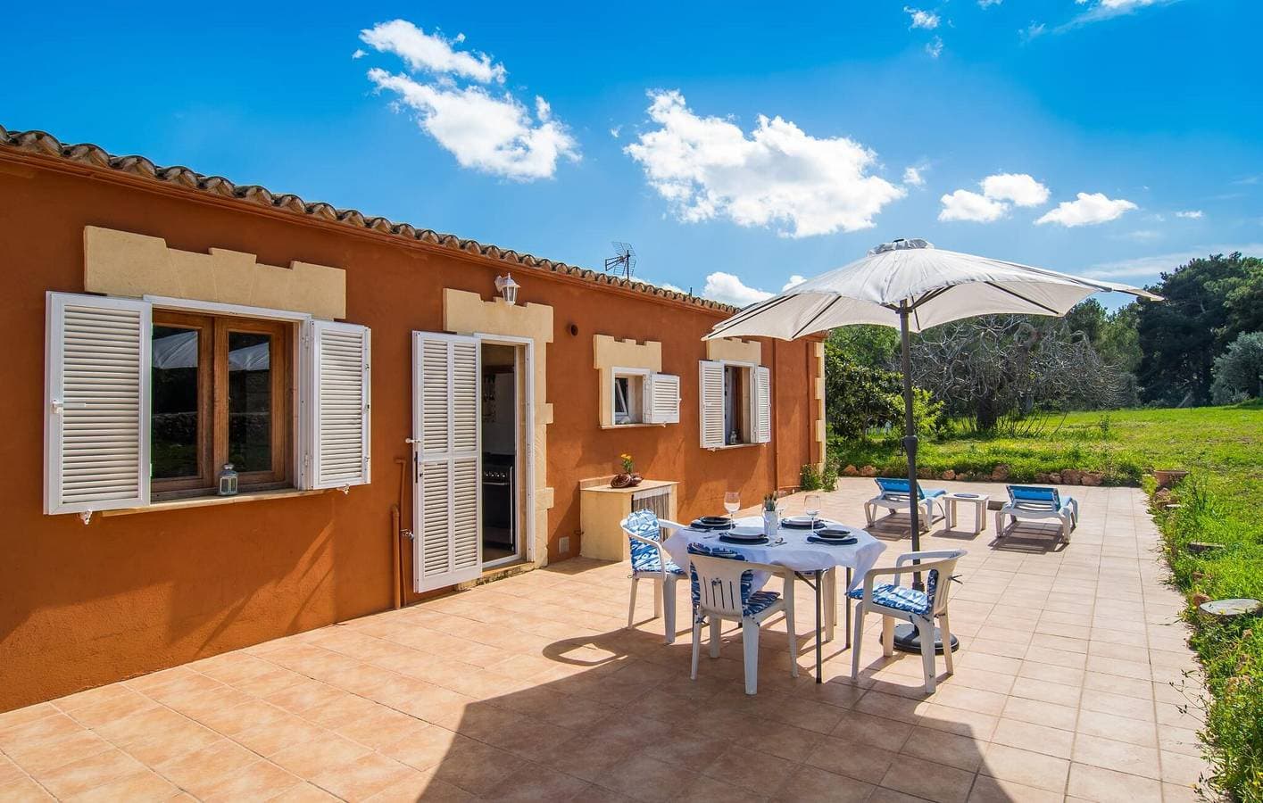 Foto 10 von 41: Sonnige Wohnung mit Terrasse & Pool, 800m zur Cala de n'Aladern