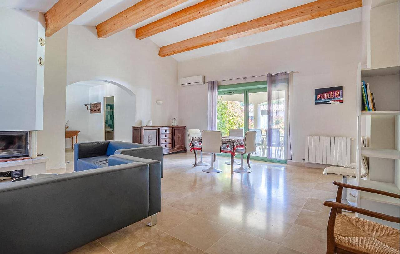Foto 4 von 18: Three-Bedroom Holiday Home