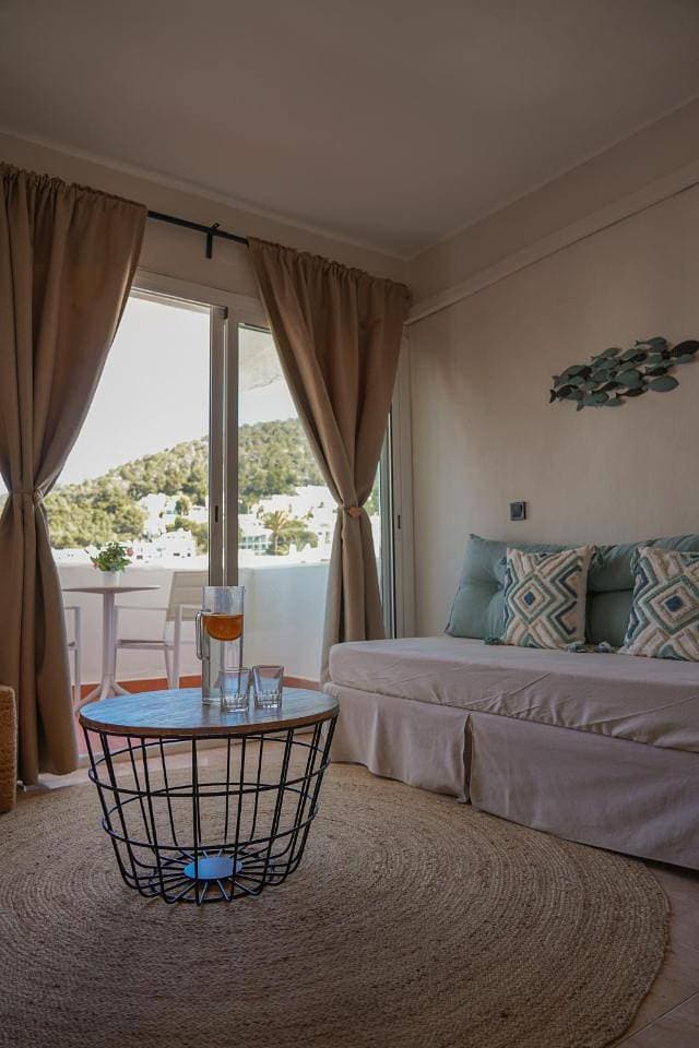Foto 6 von 34: One-Bedroom Apartment with Balcony and Mountain View