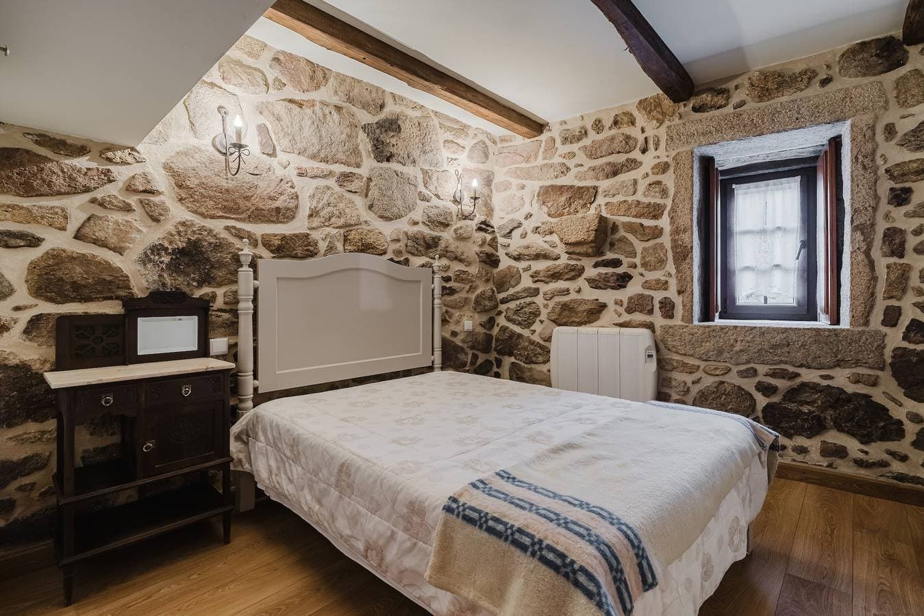 Foto 2 von 24: Zimmer 'Duplo - 1' mit gemeinsamer Terrasse und Wi-Fi