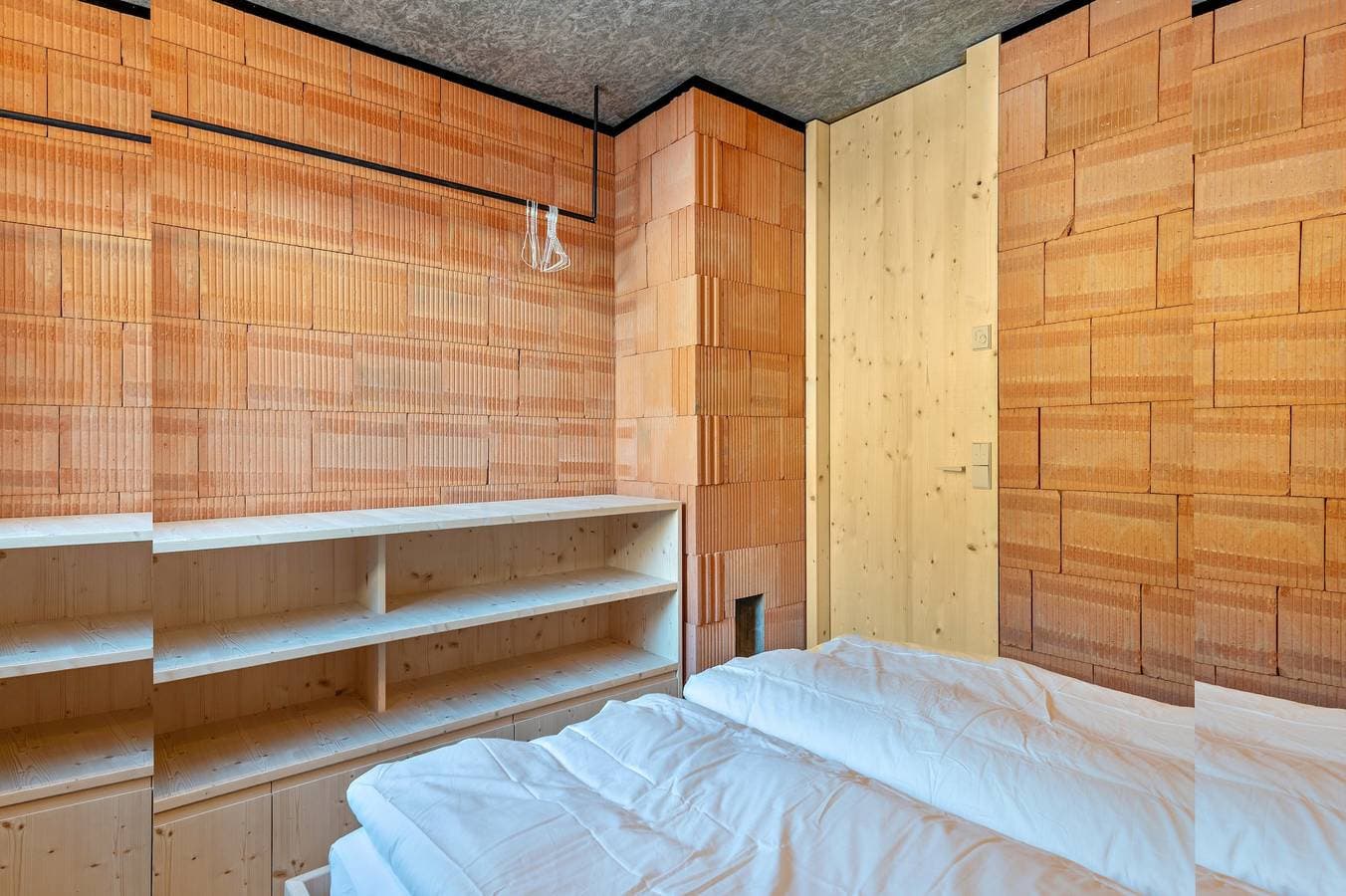 Foto 6 von 28: Ferienwohnung 'Lena Dolomites Gartensuite' mit Bergblick, privater Terrasse und WLAN