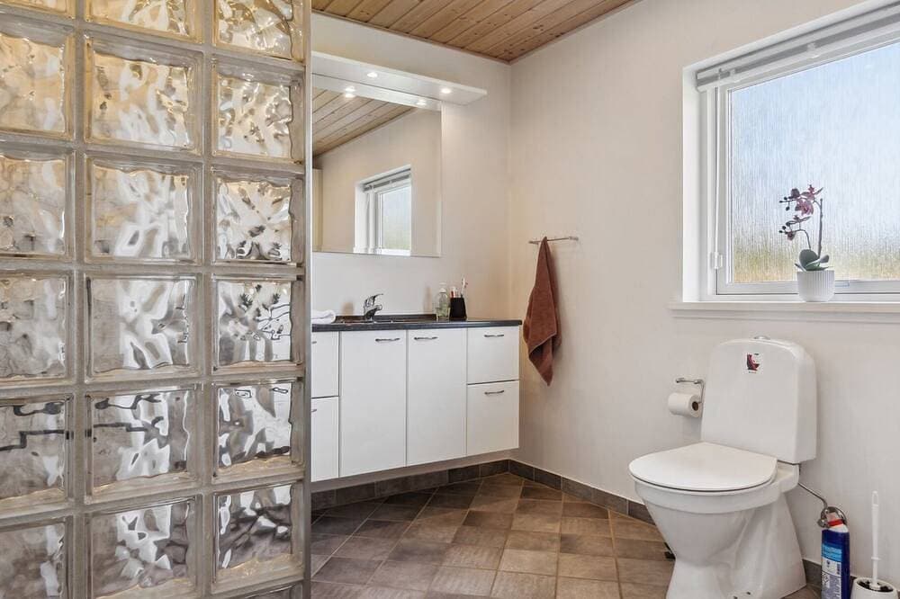 Foto 5 von 28: \"Asvalde\" - 200m to the fjord