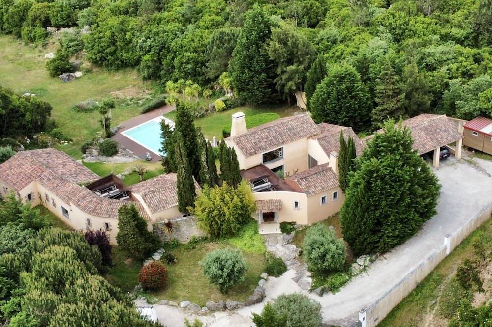 Lovely studio in an exclusive Villa surrounded by nature close to the Seaside 1