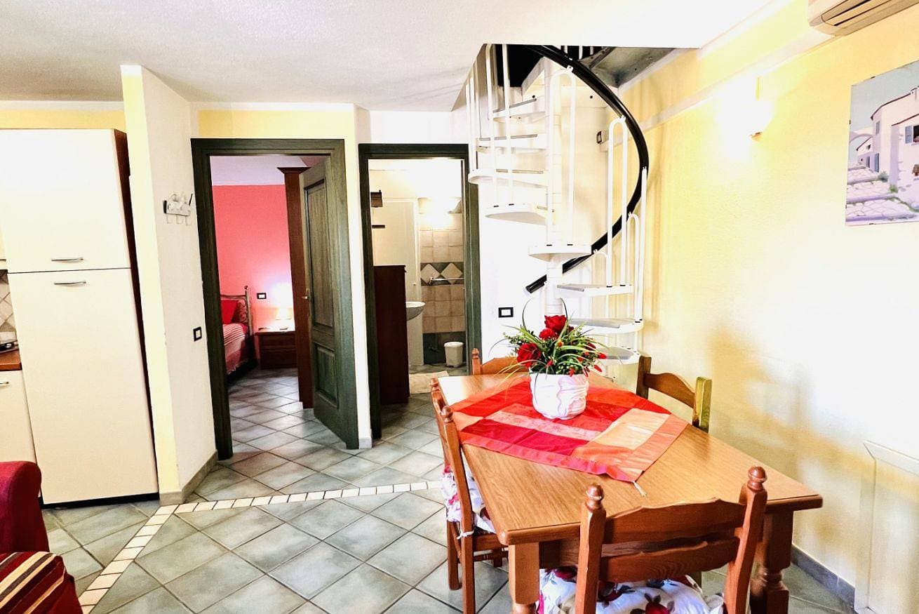 Foto 7 von 58: Ferienwohnung für 8 Personen mit Balkon/Terrasse