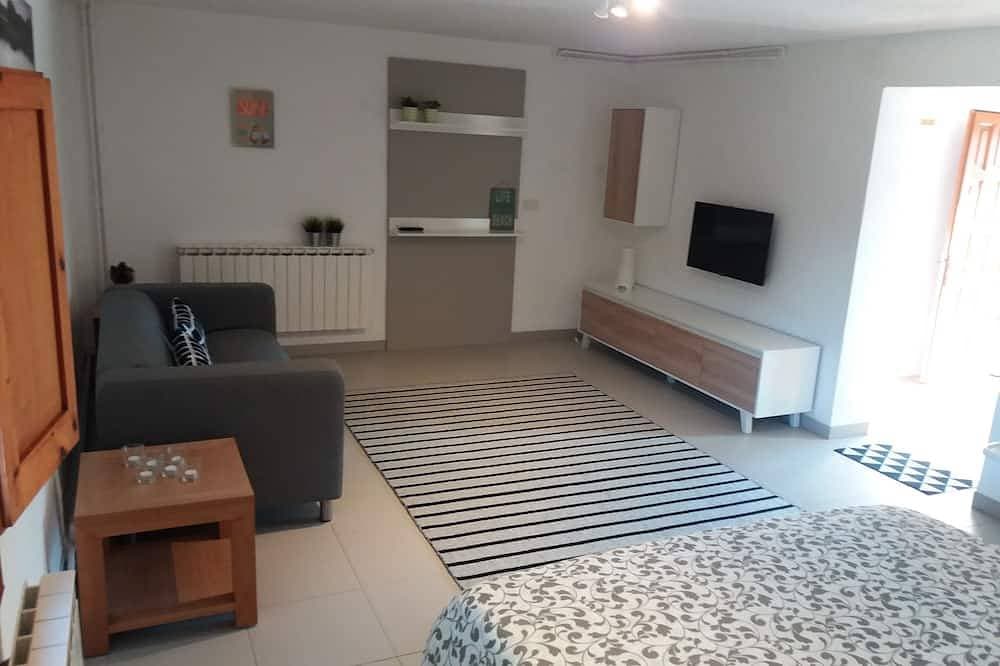 Foto 2 von 25: Erdgeschosswohnung in Villa, 2 p, 3 km vom Strand entfernt