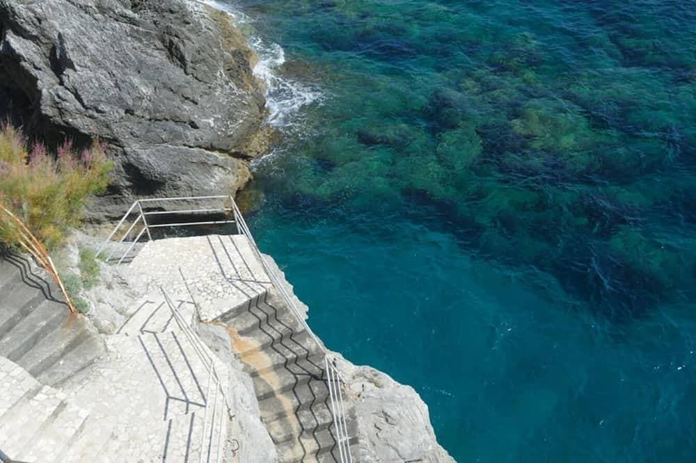Foto 10 von 28: Villa Azzurra mit privatem Pool und Zugang zum Meer