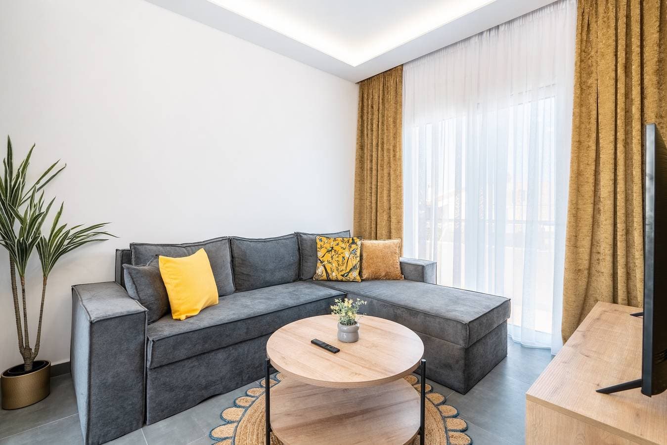 Foto 9 von 22: Ferienwohnung 'Velvet 2' mit Bergblick, Wi-Fi und Klimaanlage