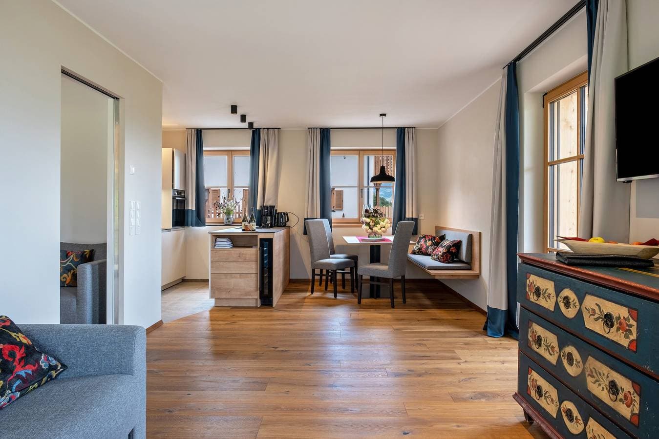 Foto 13 von 39: Ferienwohnung "Schlosshof Hoamat" mit Bergblick, Terrassen und WLAN