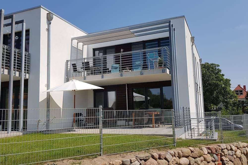 Top Ferienwohnung in Strandnähe mit tollem Blick auf das Wasser und Stralsund 1