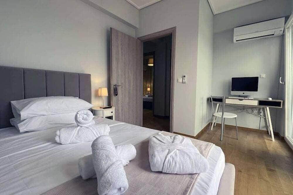 Foto 8 von 30: Allure Villa, beachfront, featuring a gym, sauna, and jacuzzi
