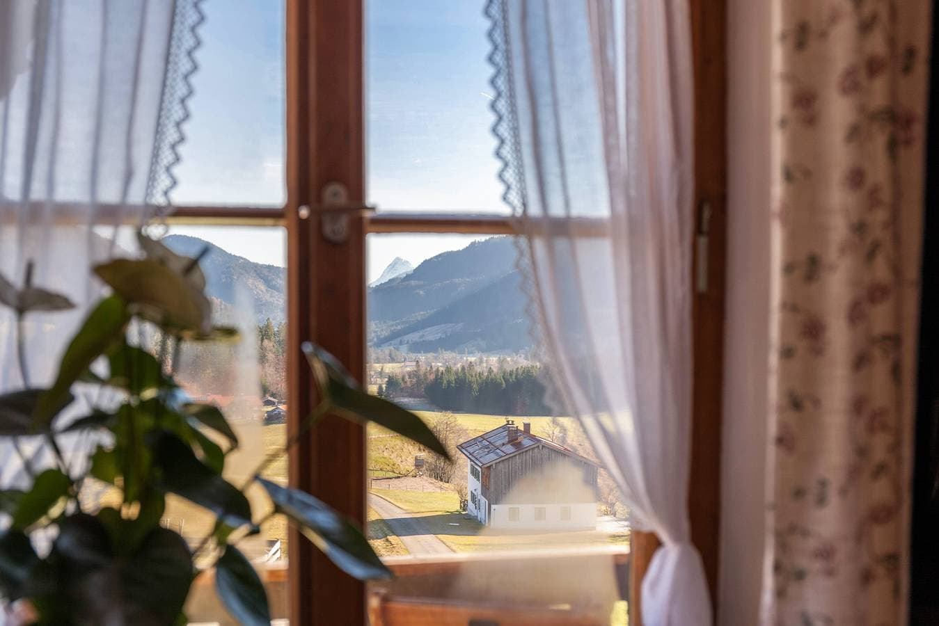 Foto 3 von 34: Ferienwohnung Talblick mit Bergblick, WLAN
