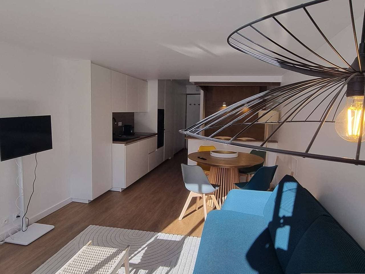 Foto 3 von 11: Renovierte Wohnung, direkt an der Piste, Internet inklusive