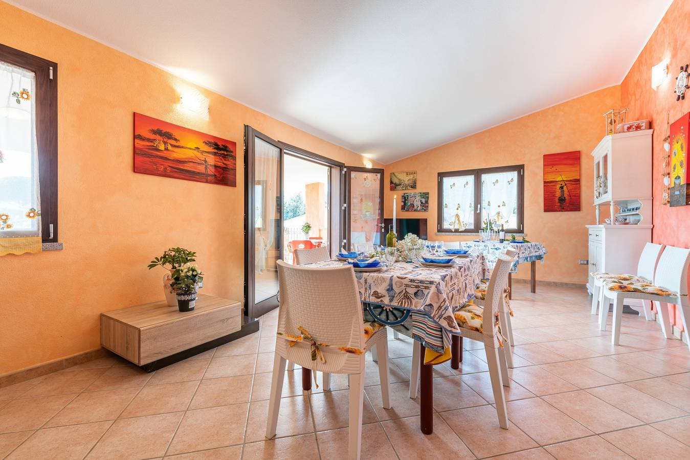 Foto 7 von 28: Ferienhaus 'Villetta Delfino ' mit Bergblick, privater Terrasse und eigenem Garten