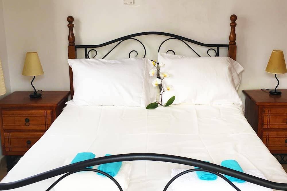 Foto 2 von 19: Villa Sunrise - 2 Schlafzimmer - Privater Pool - WiFi