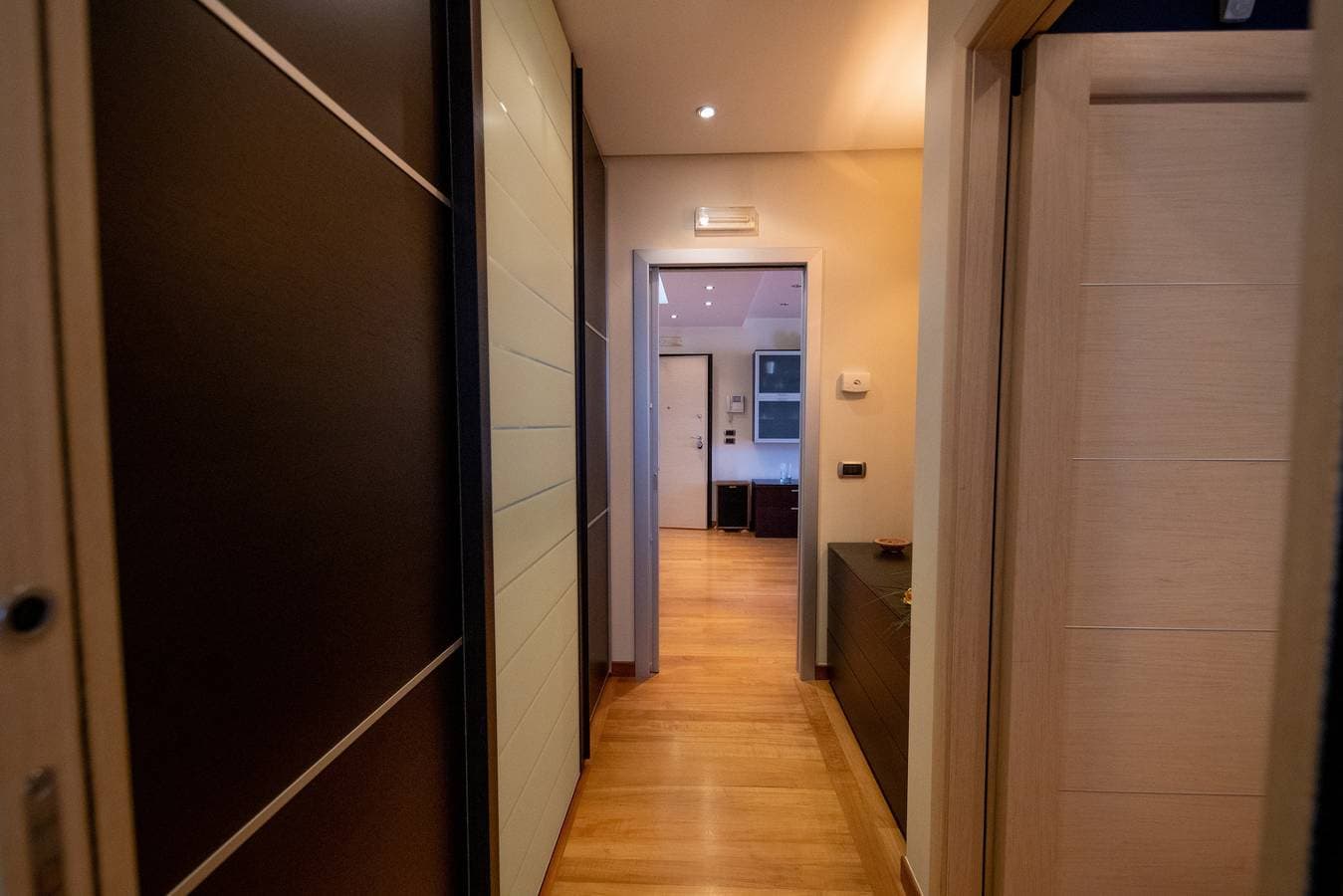 Foto 5 von 21: Navy Apartment