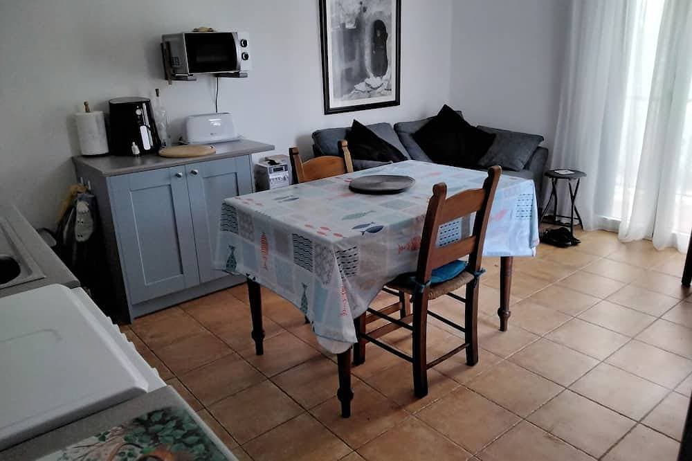 Foto 12 von 22: Freistehende traditionelle Villa mit 2 Schlafzimmern, atemberaubender Aussicht und Pool.<br>Ab £ 60