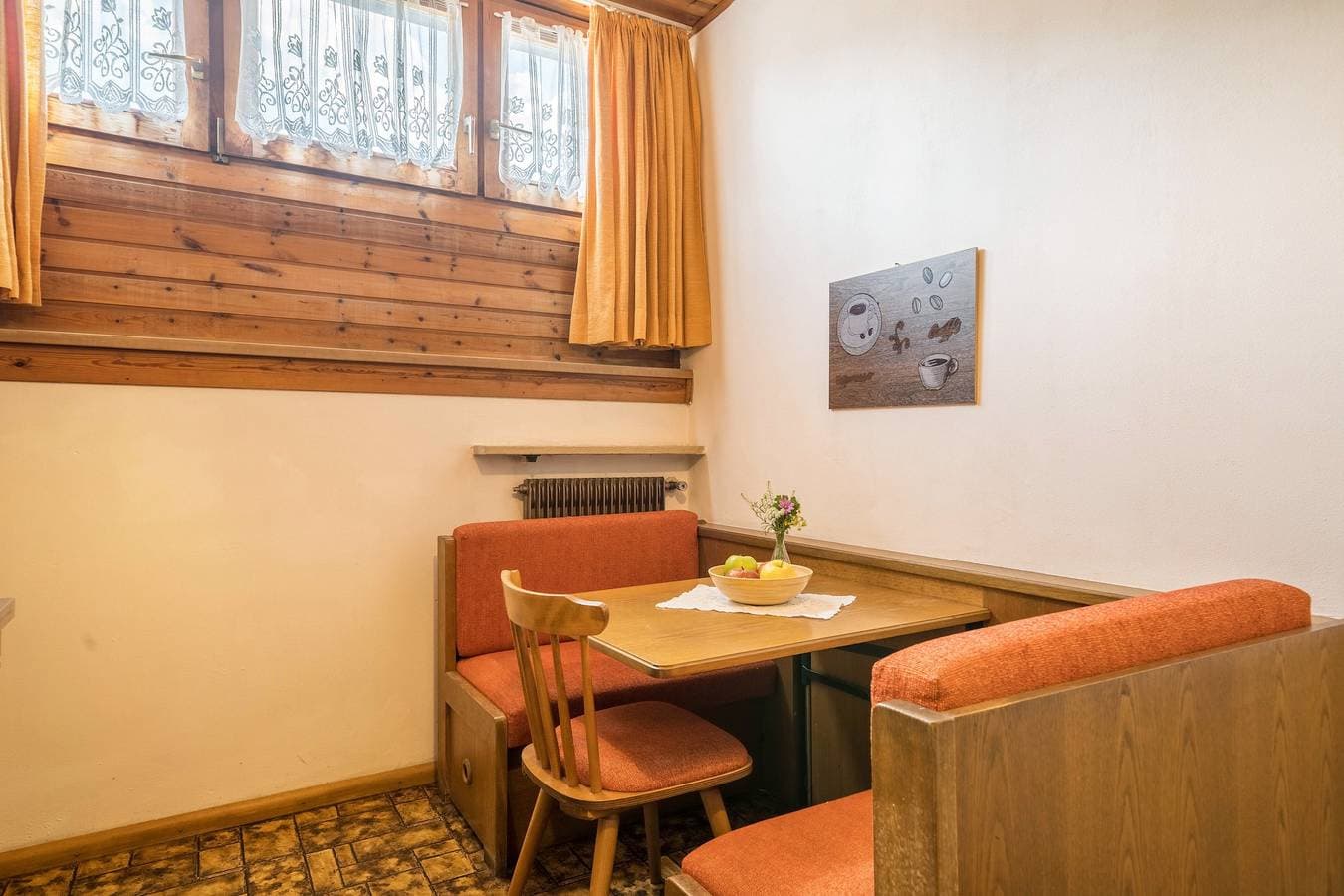Foto 8 von 16: Ferienwohnung "Gantkofel Leilichhof" mit Bergblick, WLAN, Balkon & Garten