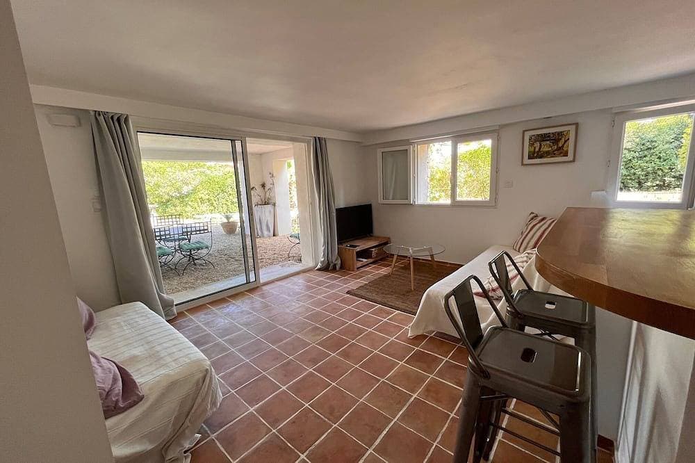 Foto 5 von 15: Superbe rez de Villa Avec Piscine Privée Entre Plage du Bestouan et Calanques