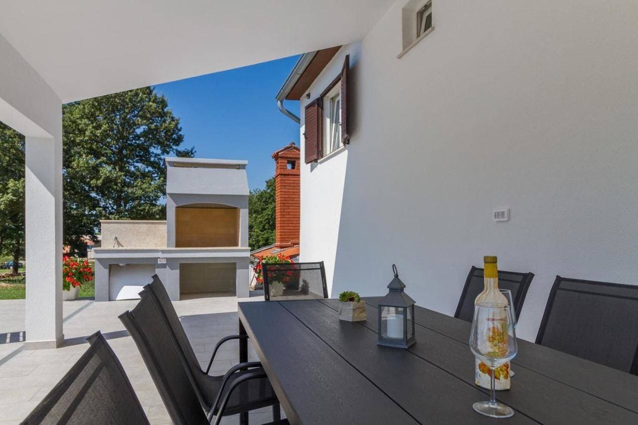 Foto 4 von 28: Villa with Private Pool