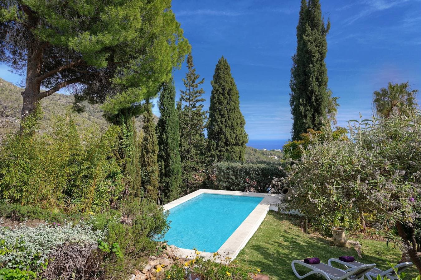 Foto 2 von 15: Villa Orchard: Charming Private Pool, Views, 2adlt