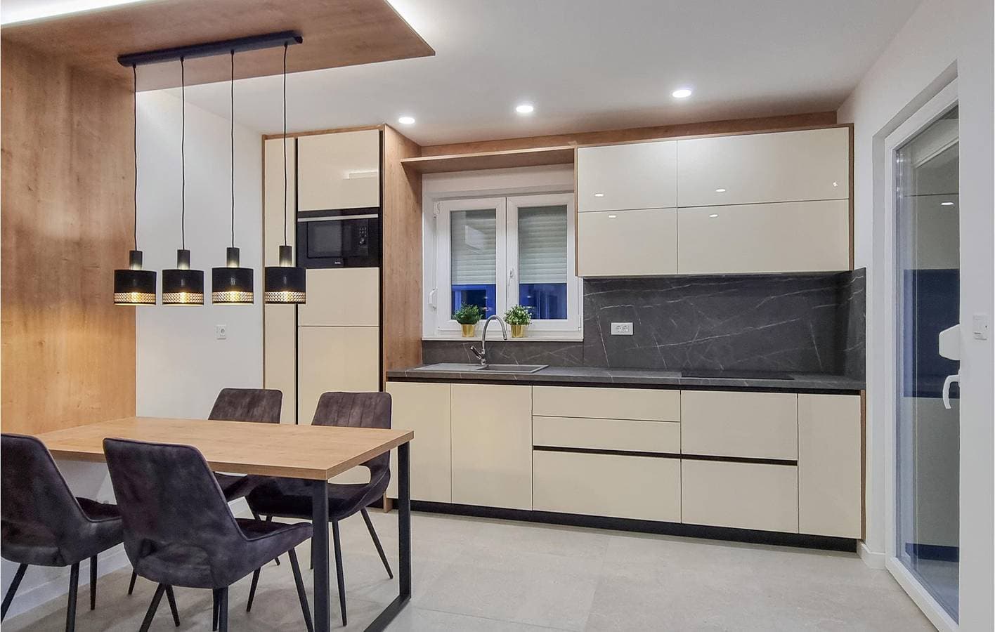 Foto 8 von 33: Gemütliche Ferienwohnung am Meer: WLAN, Pool & Terrasse, 1,5 km zum Strand