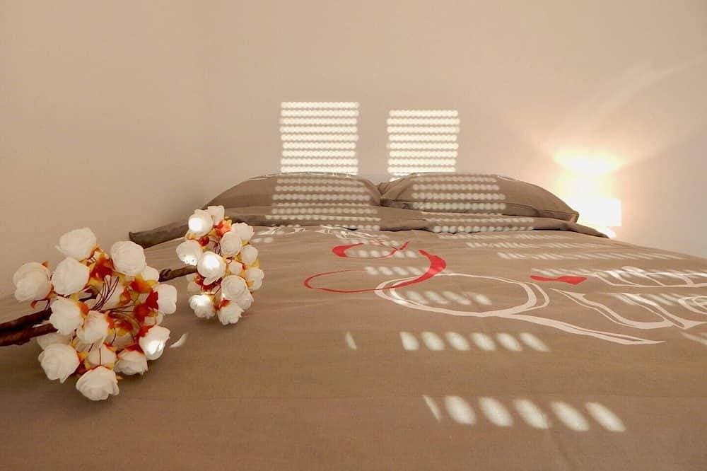 Foto 2 von 25: Comfortable holiday house with apartments / Beautiful first floor apartment with terrace and grill / A3