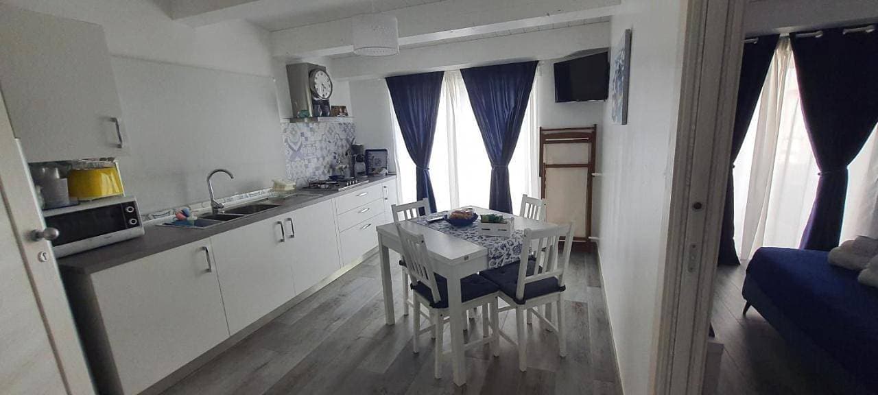 Foto 4 von 15: One-Bedroom Apartment