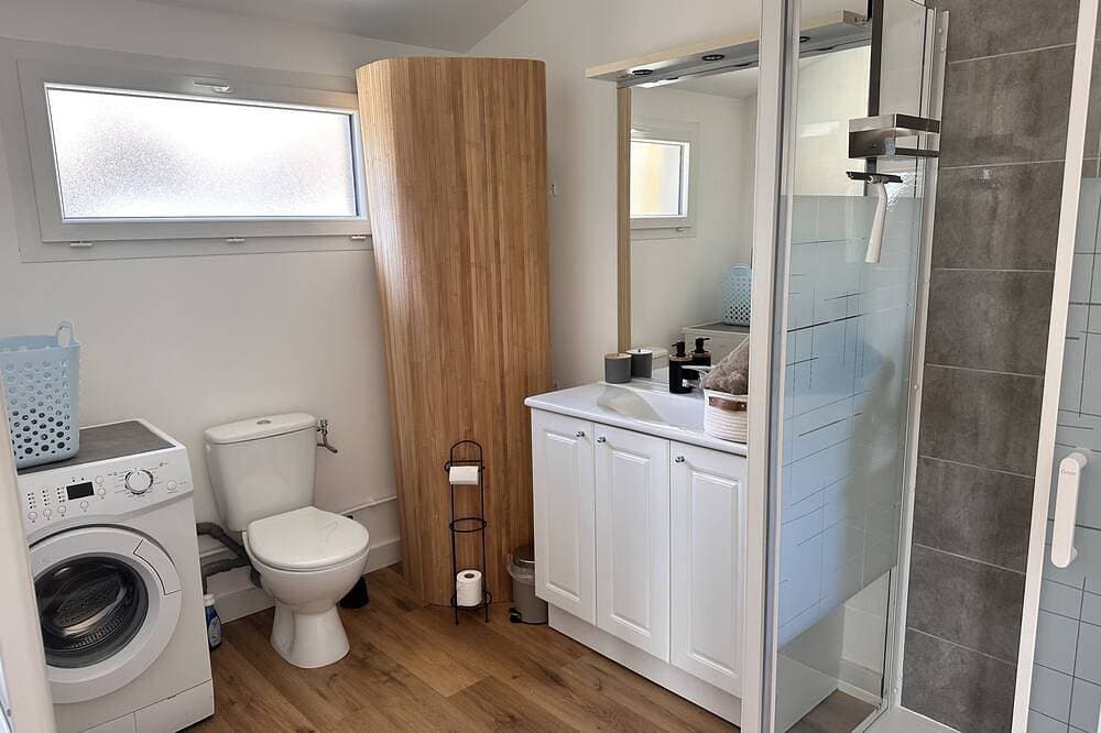 Foto 4 von 29: Apartment-La Butineuse-Cottage-Ensuite mit Dusche-Blick auf die Landschaft