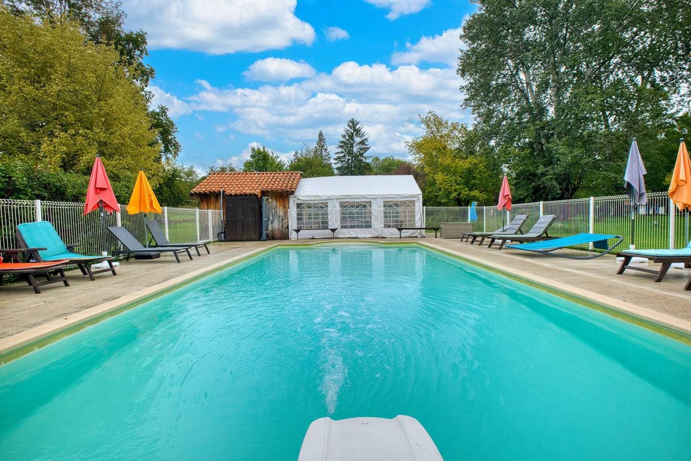 Foto 4 von 28: Gîte La Cascade – Domaine l'Étang des Mirandes mit Gemeinschaftspool