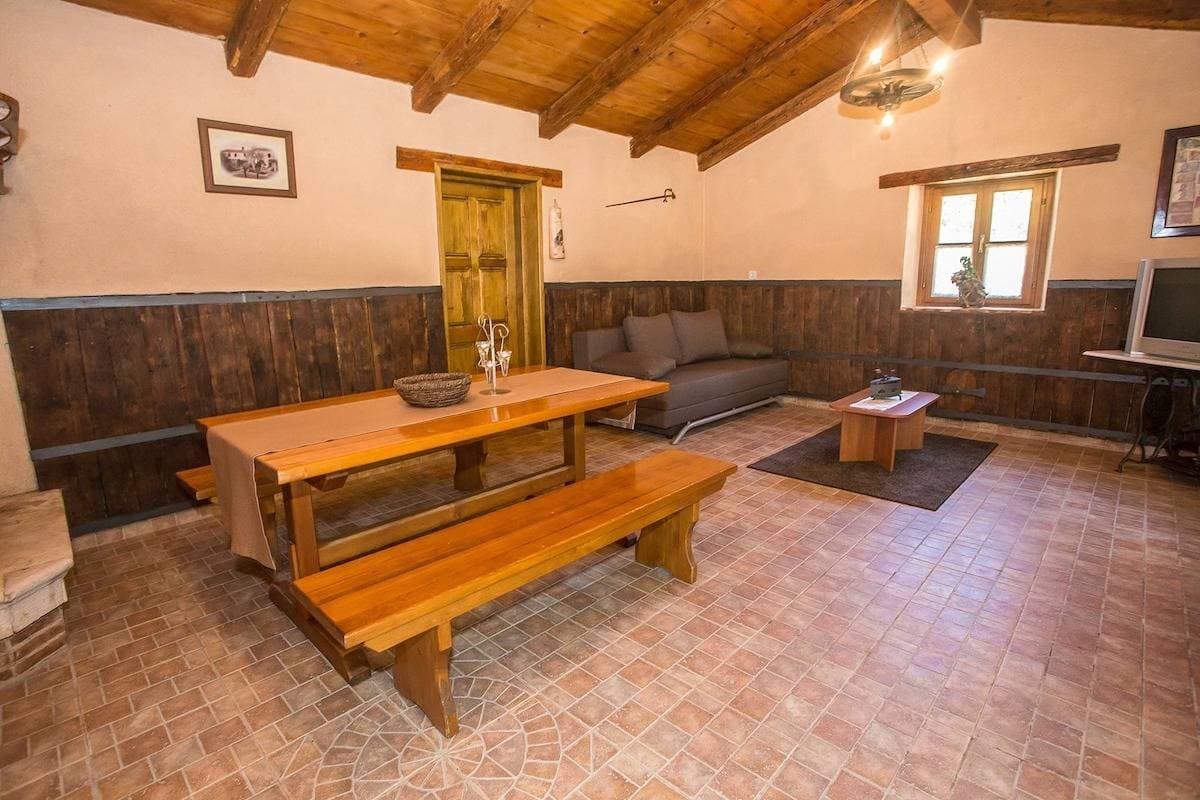Foto 8 von 23: Rustikales Ferienhaus Legovic