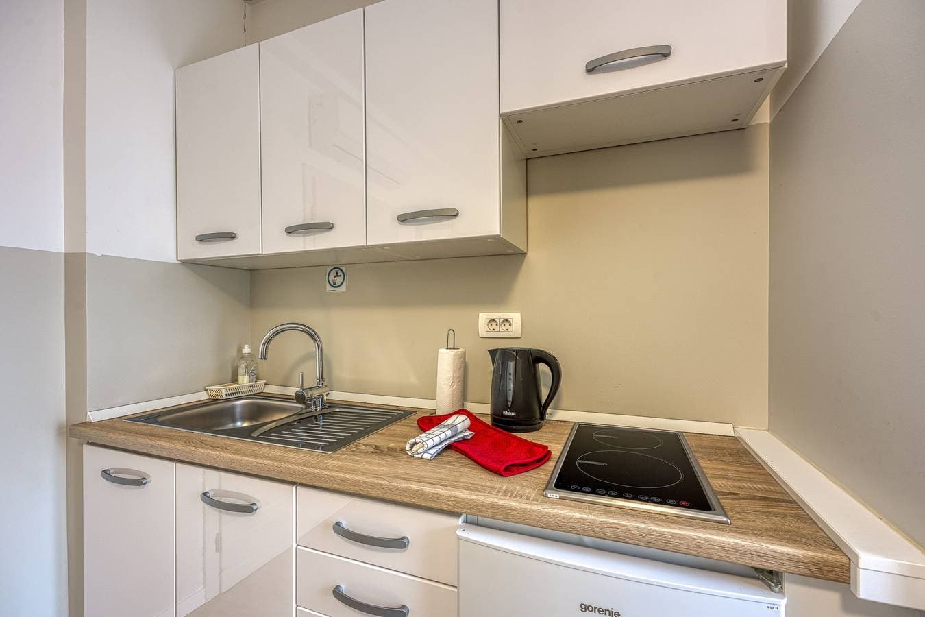 Foto 4 von 15: Jantar 2 Studio with Terrace Novo Mesto