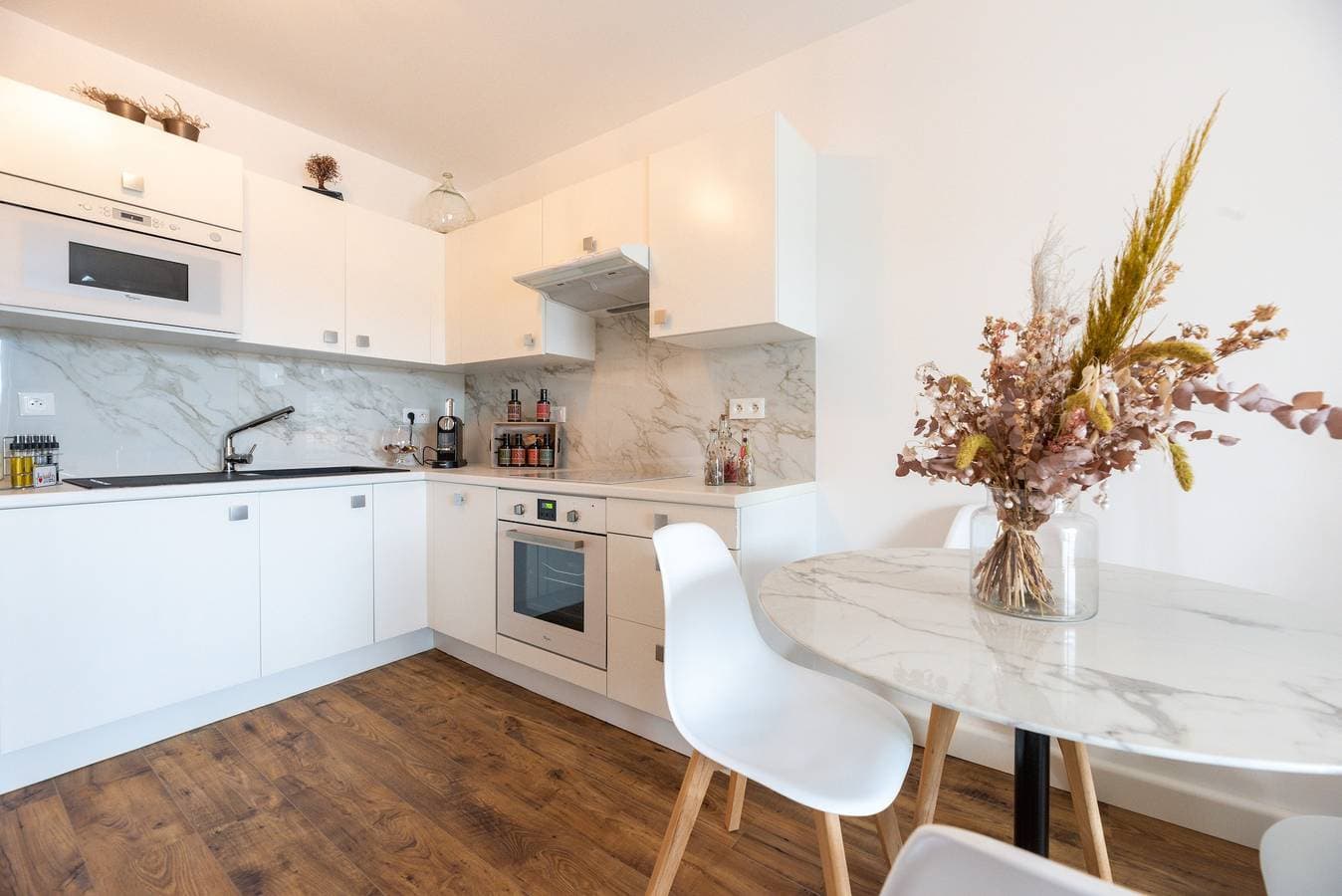 Foto 4 von 12: Ferienwohnung für 4 Personen mit Terrasse