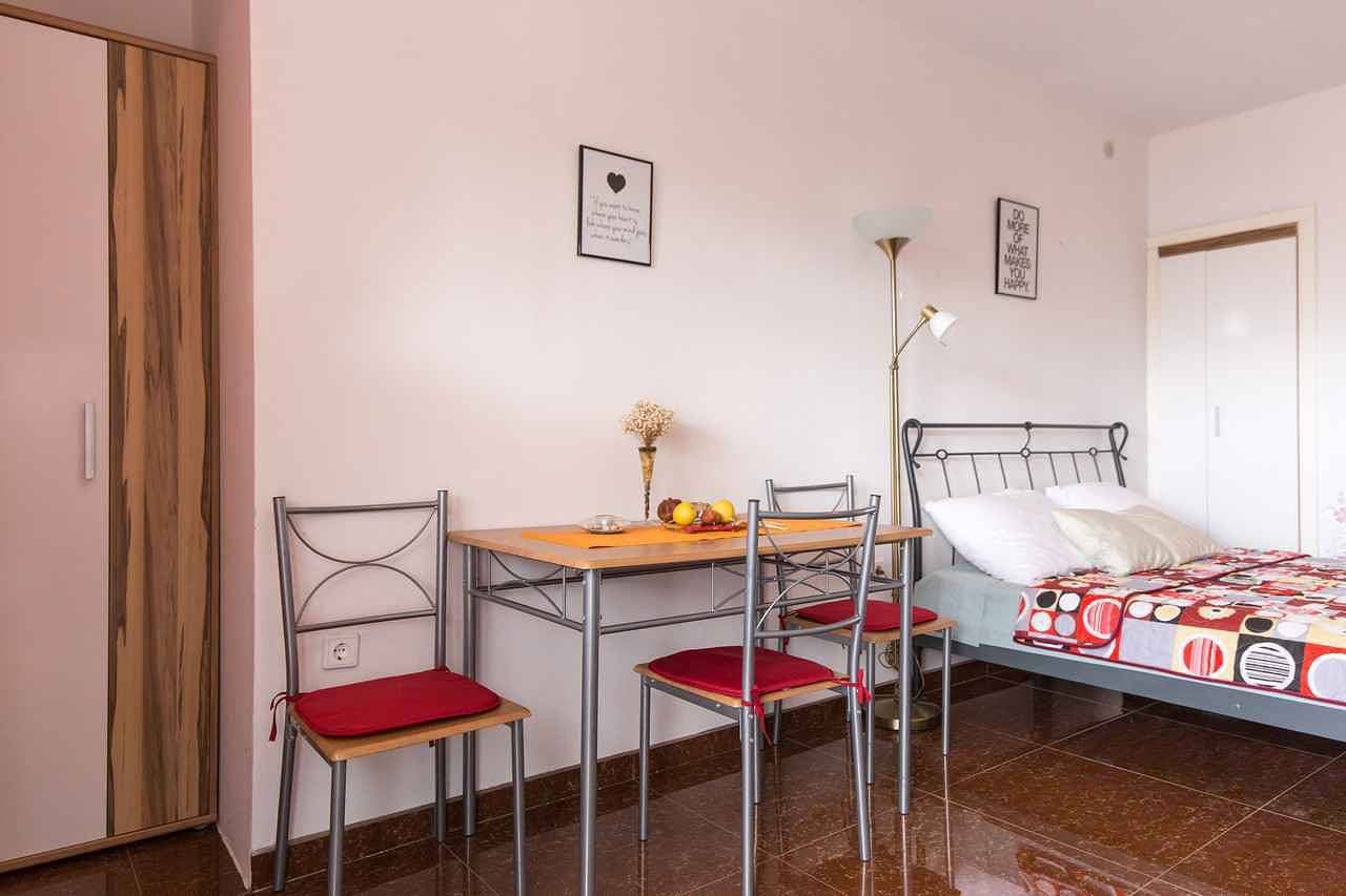 Foto 13 von 26: Studio mit Terrasse und schönen Meerblick