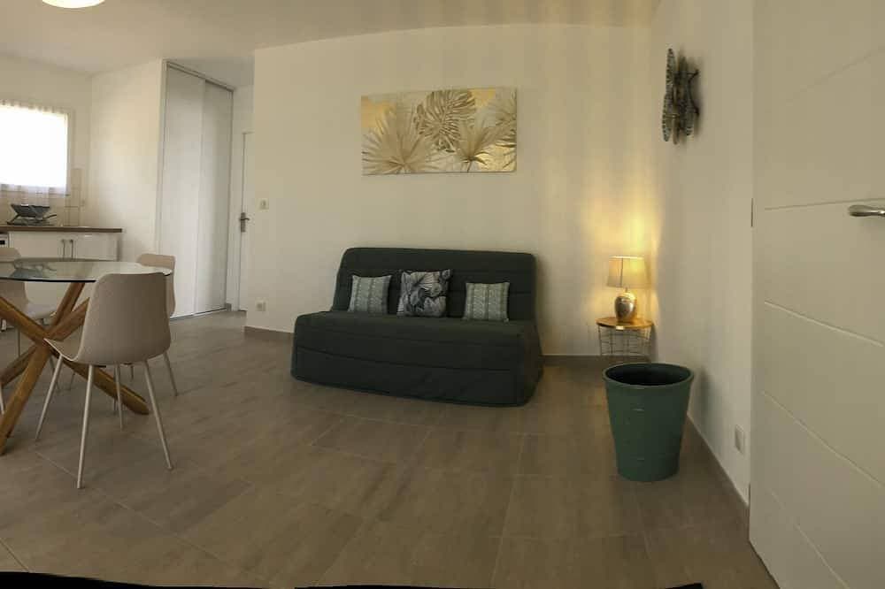 Foto 11 von 19: U Sole first floor of a villa with communal swimming pool