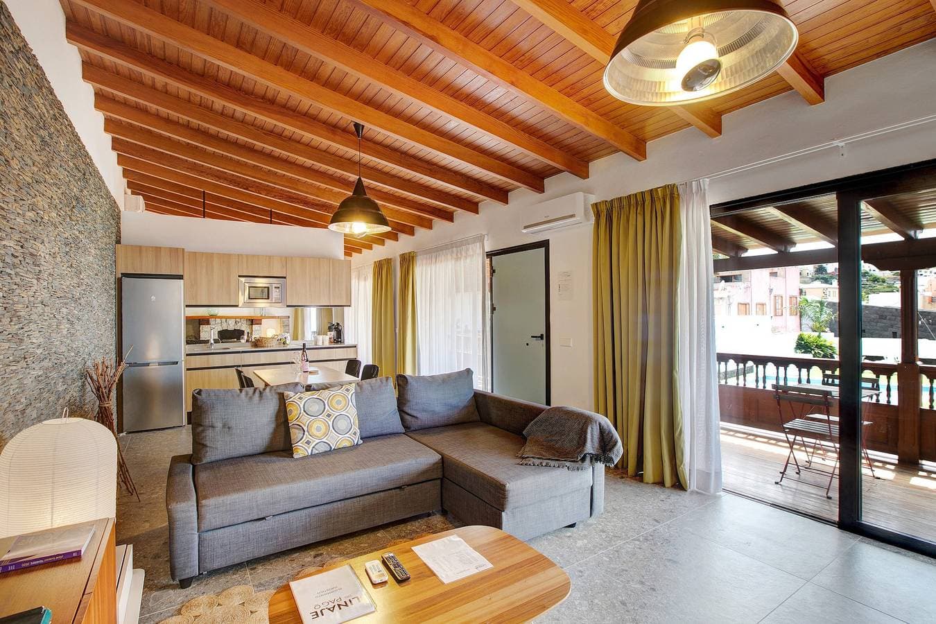 Foto 8 von 23: Ferienhaus 'Linaje del Pago Malvasia' mit Meerblick, Pool, Privatem Balkon und WLAN