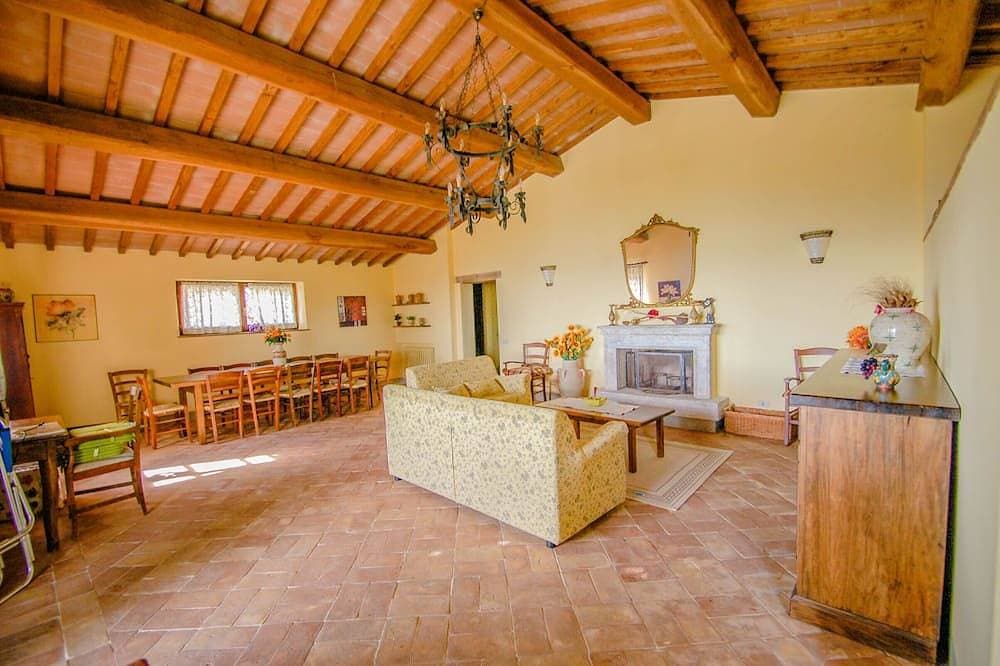 Foto 2 von 30: Freistehende Villa mit privatem und eingezäuntem Pool 1,6 km Montecchio, 20 km von Orvieto.