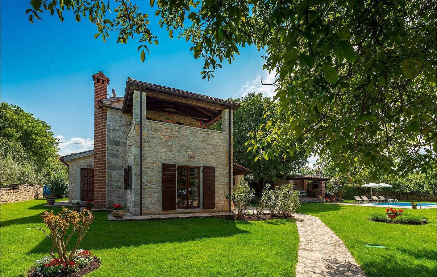 Charmante 145 m² große Wohnung mit Pool, Terrakotta und WLAN in der Nähe von Idila Rakovci 1