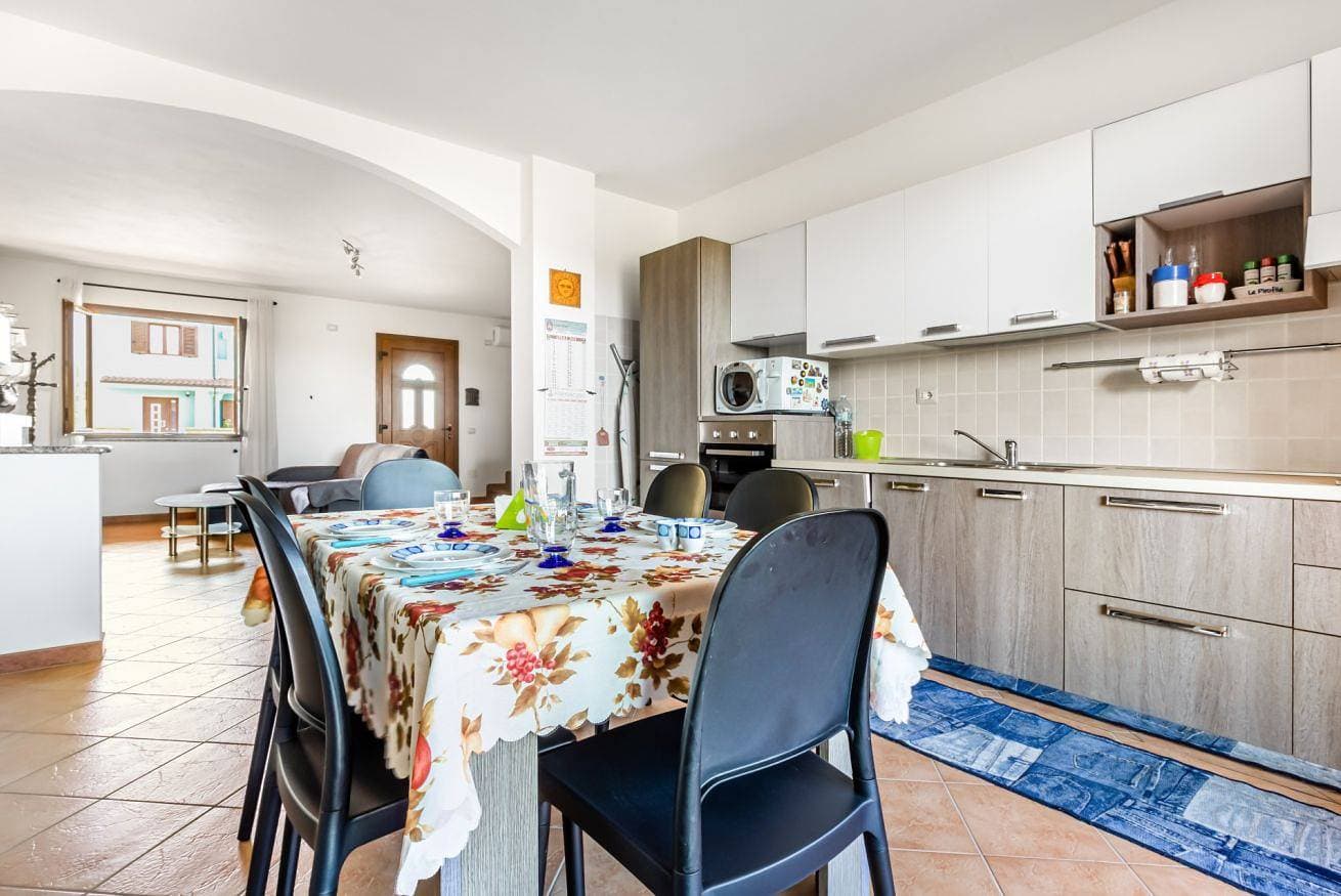Foto 5 von 25: Ferienwohnung für 6 Personen mit Balkon/Terrasse