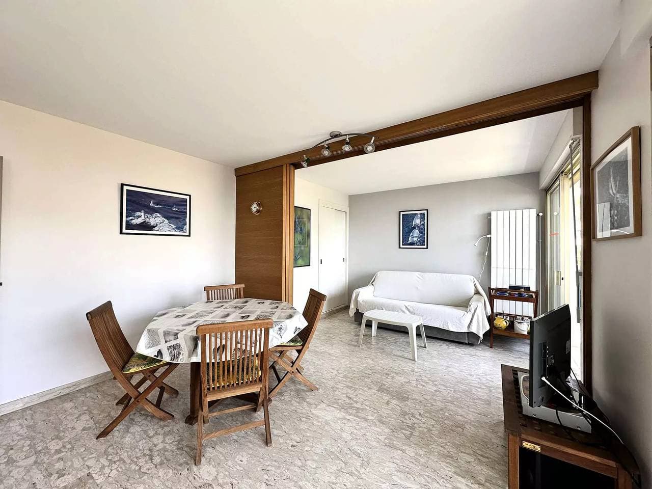 Foto 12 von 28: Klimatisiertes Apartment für 4 Personen mit Meerblick und Privatstrand in Carqueiranne