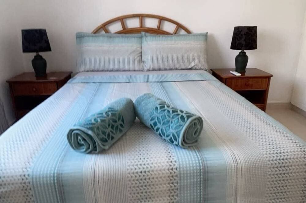Foto 2 von 30: Erdgeschosswohnung mit Pool, A / C, TV, Dvd, WIFI, Patio und privatem Parkplatz