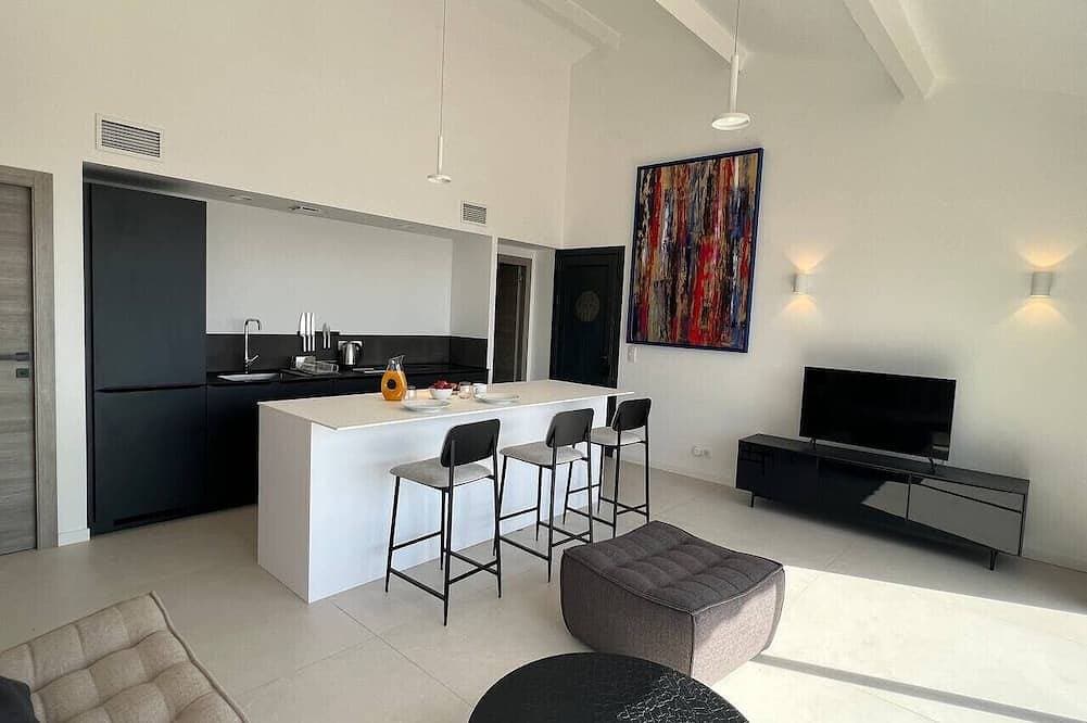 Foto 12 von 24: Large 2-room apartment with panoramic sea view
